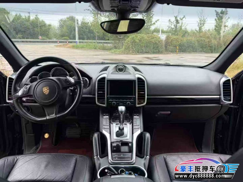 14年保时捷卡宴轿车抵押车出售