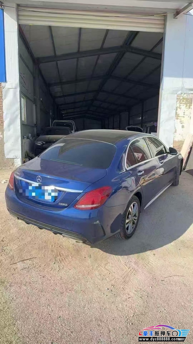 17年奔驰C轿车抵押车出售