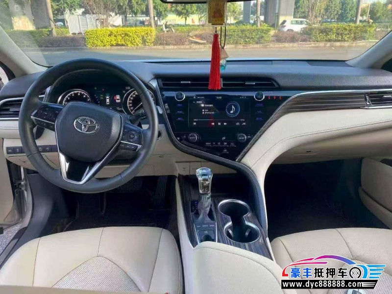 20年丰田凯美瑞轿车抵押车出售