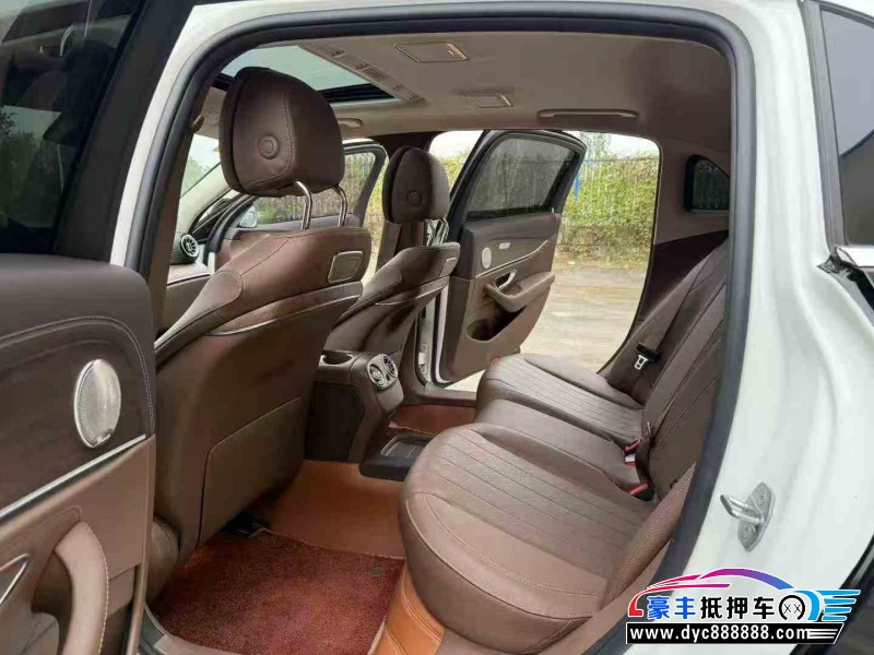 16年奔驰E轿车抵押车出售