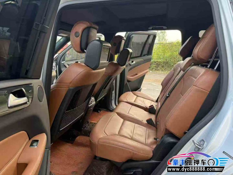 19年奔驰GLS轿车抵押车出售