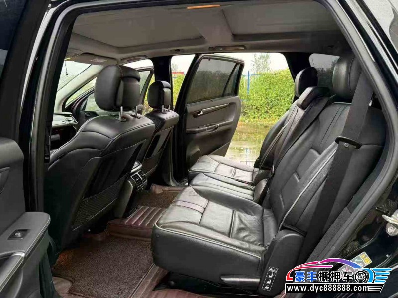 17年奔驰R轿车抵押车出售