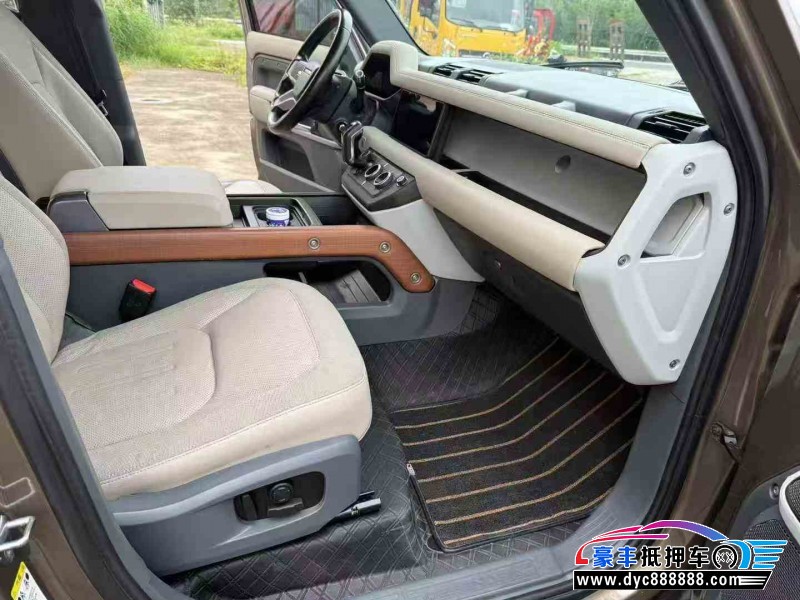 21年路虎卫士轿车抵押车出售