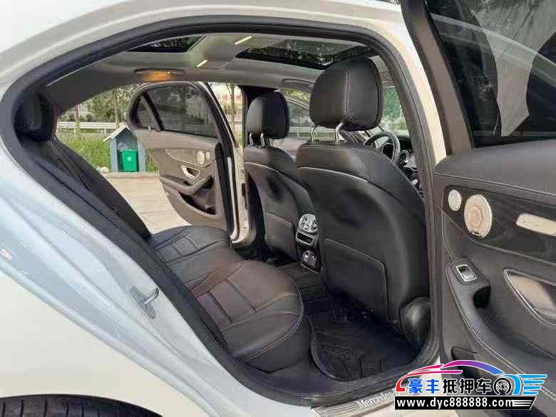 21年奔驰C轿车抵押车出售