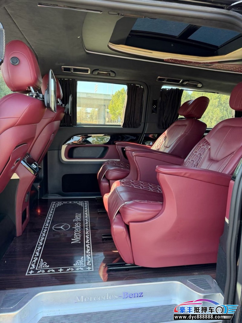 19年奔驰V轿车抵押车出售