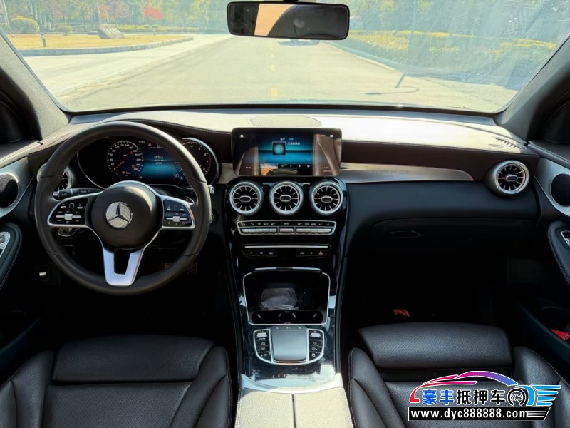 21年奔驰GLC轿车抵押车出售