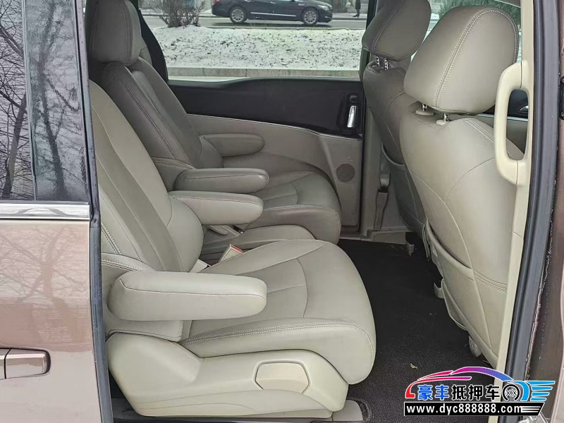 20年别克GL8轿车抵押车出售