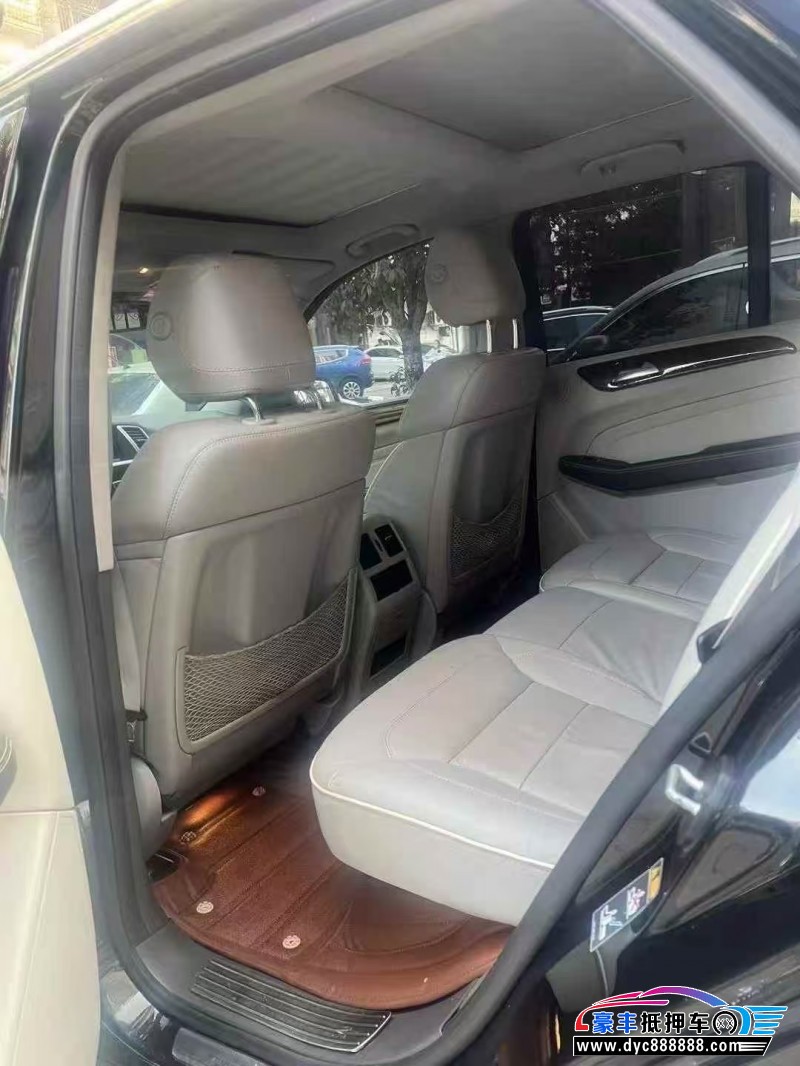 14年奔驰ML轿车抵押车出售