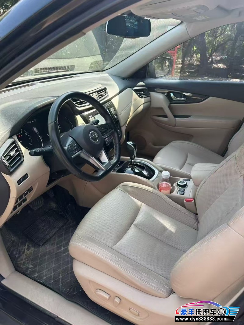 18年日产奇骏轿车抵押车出售