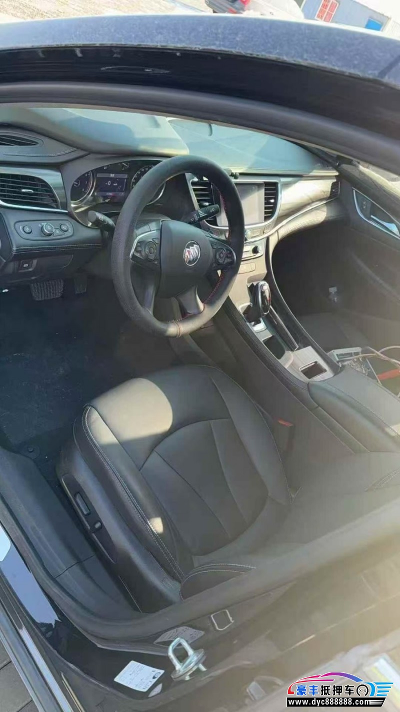 22年别克君越轿车抵押车出售