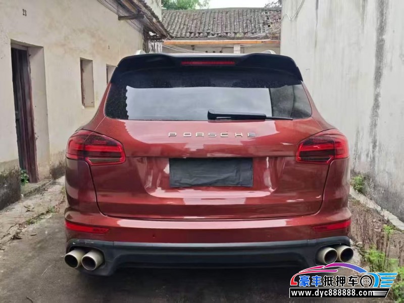 14年保时捷卡宴轿车抵押车出售