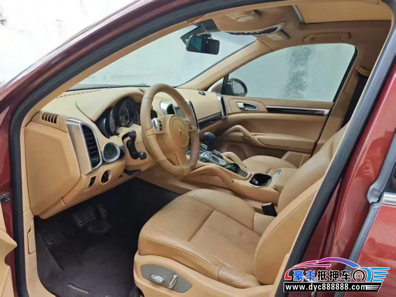 14年保时捷卡宴轿车抵押车出售