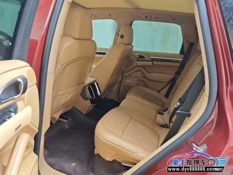 14年保时捷卡宴轿车抵押车出售