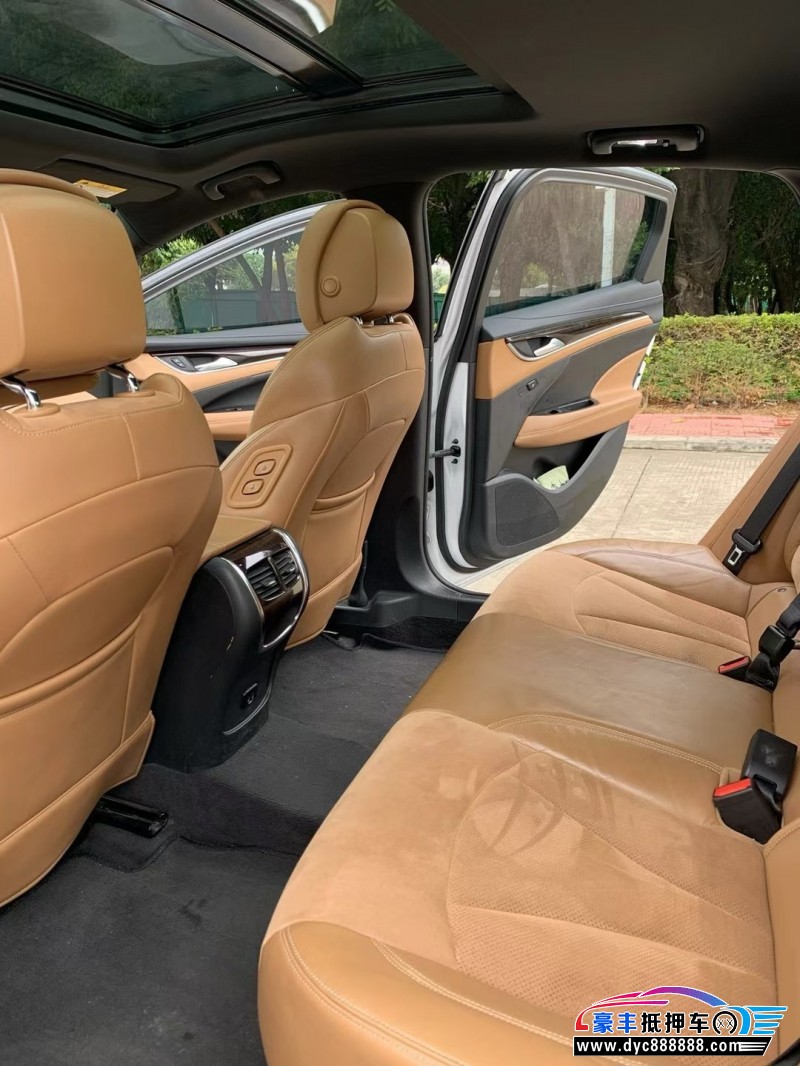 16年别克君越轿车抵押车出售