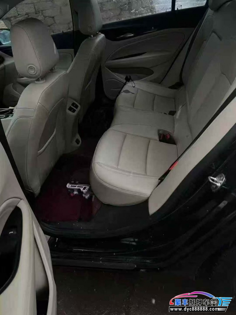 20年别克君威轿车抵押车出售