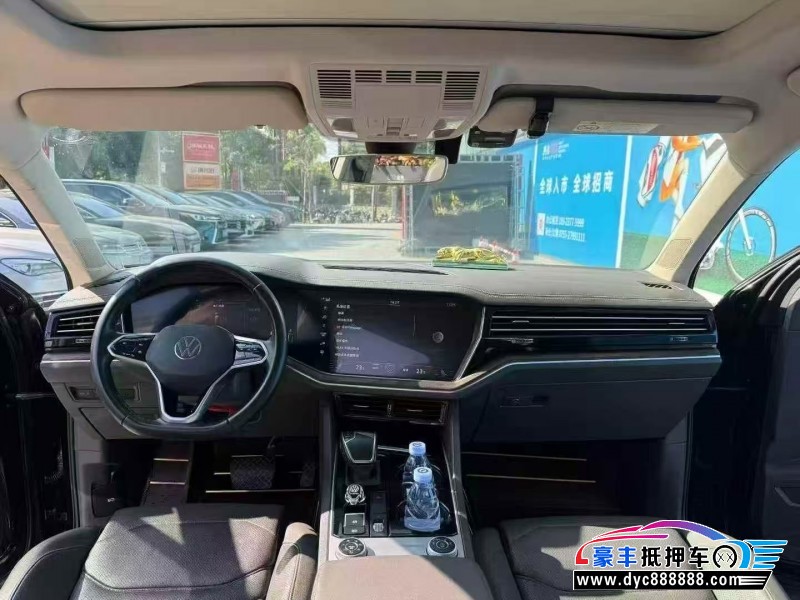 21年大众途锐轿车抵押车出售