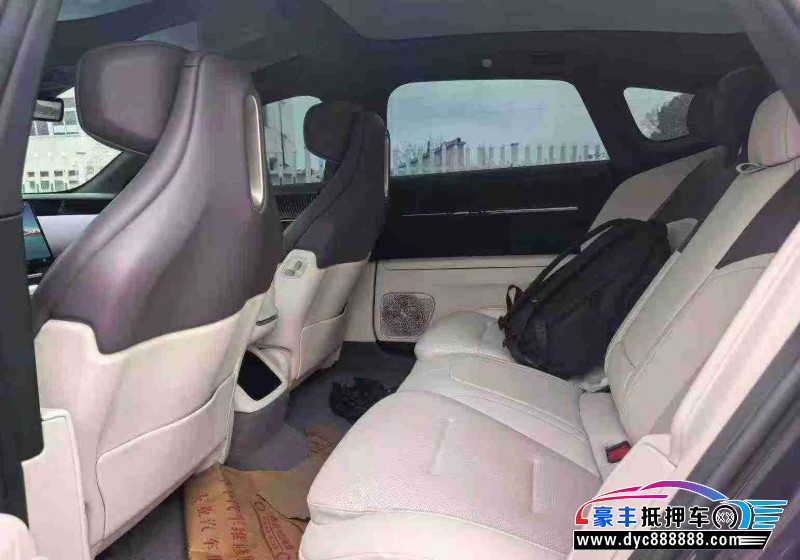 25年阿维塔12轿车抵押车出售