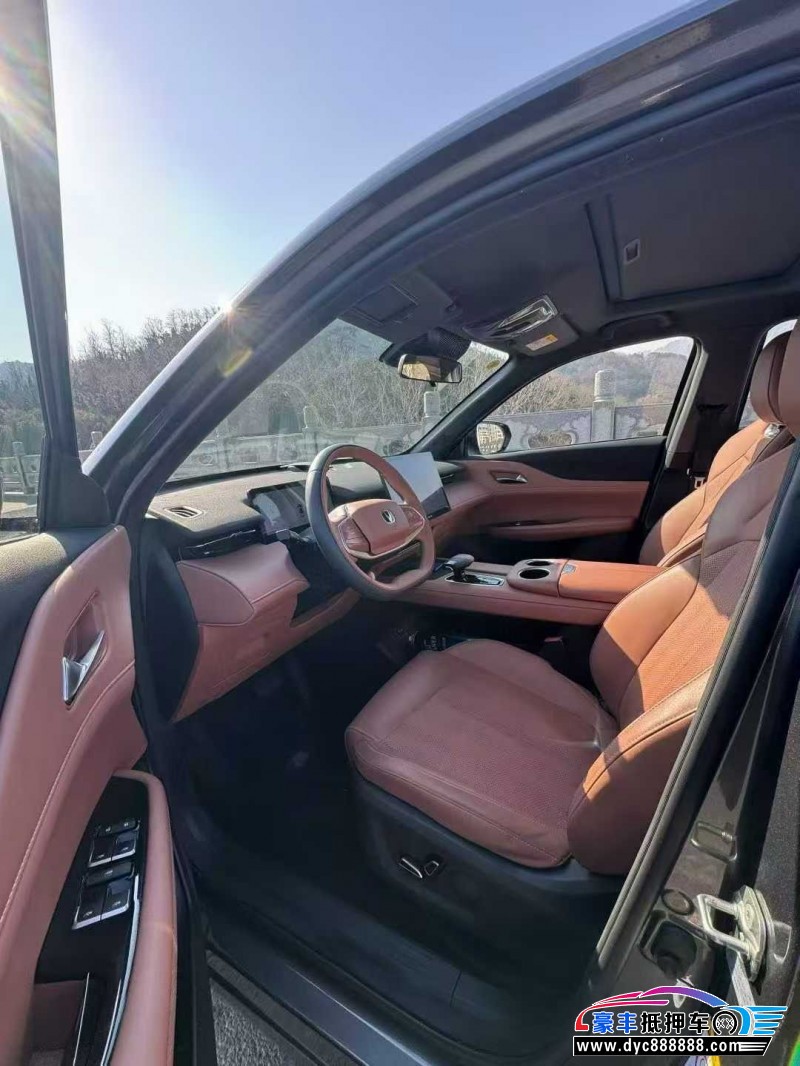 25年长安长安UNI轿车抵押车出售