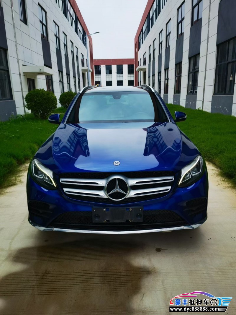 抵押车出售17年奔驰GLC轿车