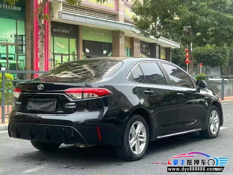 22年丰田雷凌轿车抵押车出售