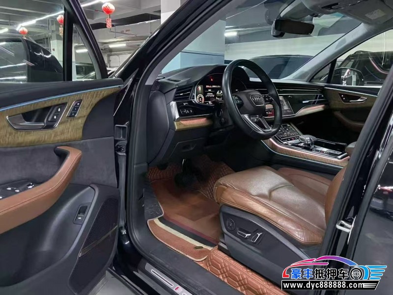 21年奥迪Q7轿车抵押车出售