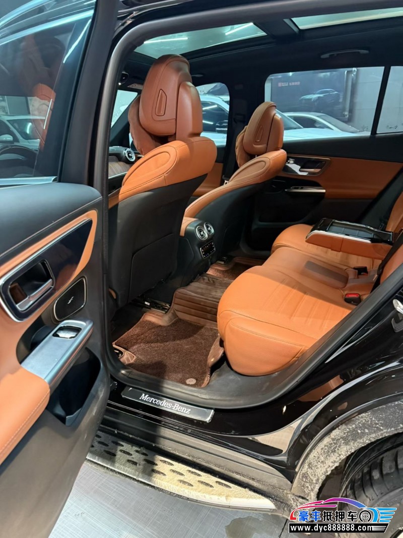 25年奔驰GLC轿车抵押车出售