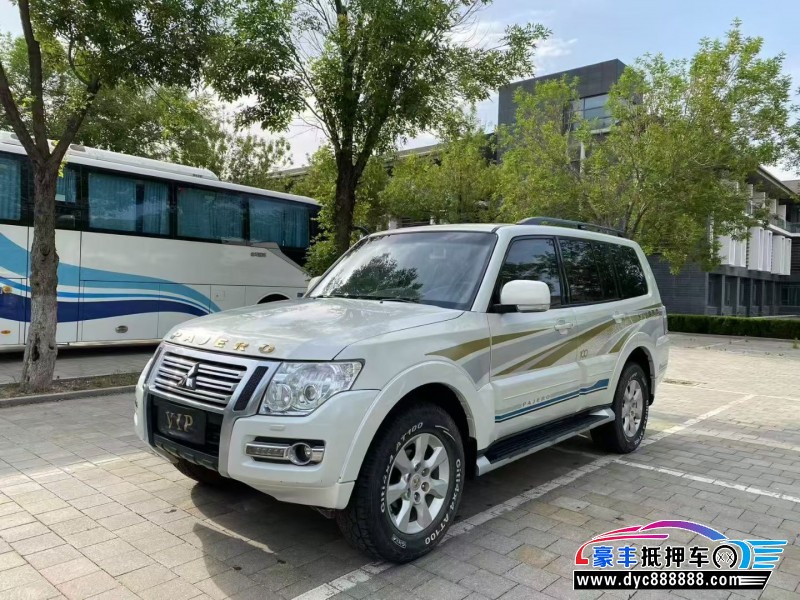 19年三菱帕杰罗SUV抵押车出售