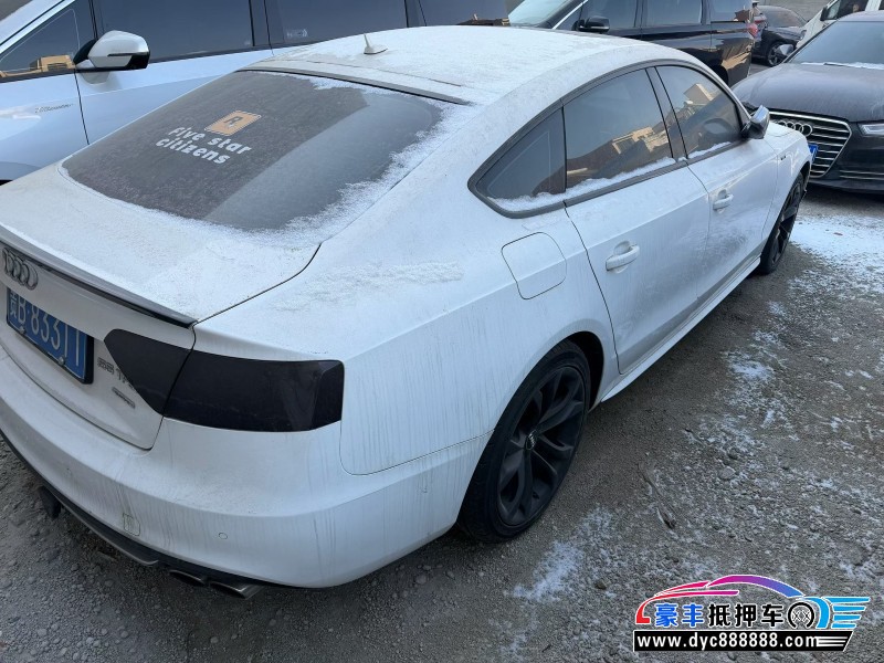 14年奥迪S5轿车抵押车出售