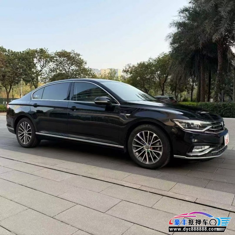 21年大众迈腾轿车抵押车出售