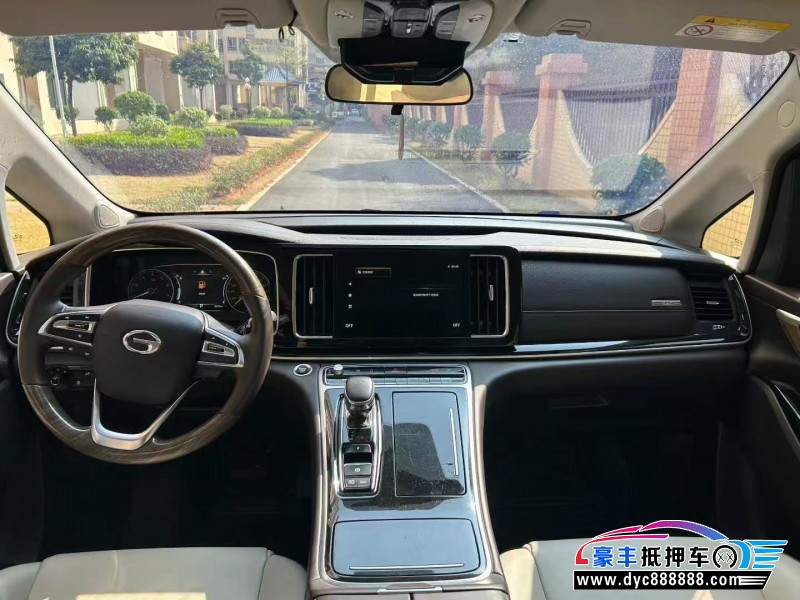 23年传祺M8轿车抵押车出售