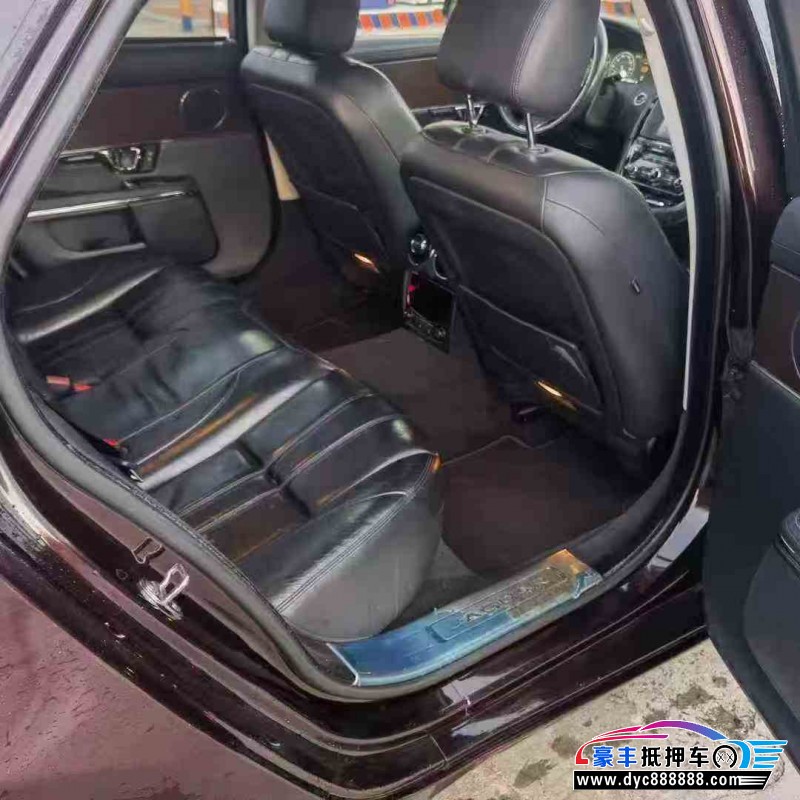 18年捷豹XJ轿车抵押车出售