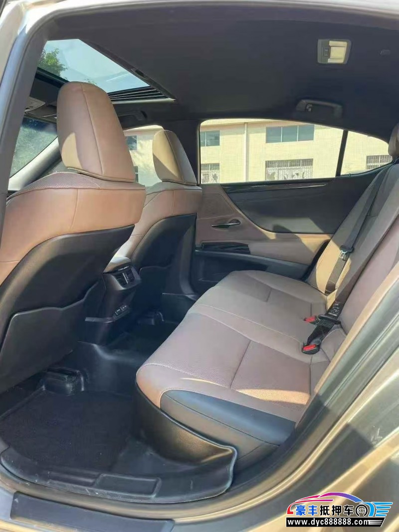 23年雷克萨斯ES轿车抵押车出售