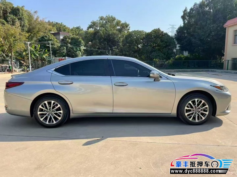 23年雷克萨斯ES轿车抵押车出售