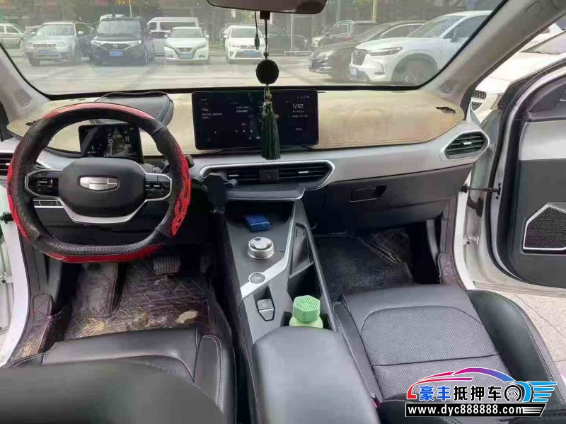 24年吉利几何轿车抵押车出售