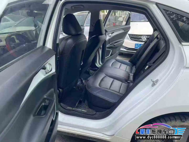 23年吉利几何轿车抵押车出售