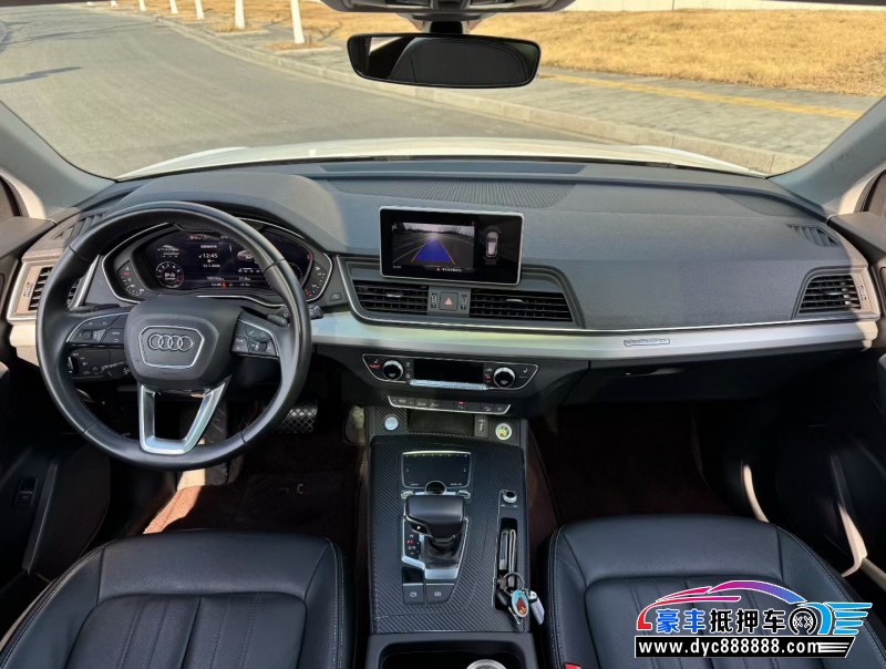 21年奥迪Q5轿车抵押车出售