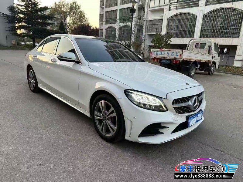 21年奔驰C轿车抵押车出售