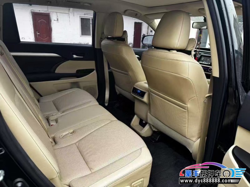 17年丰田汉兰达轿车抵押车出售