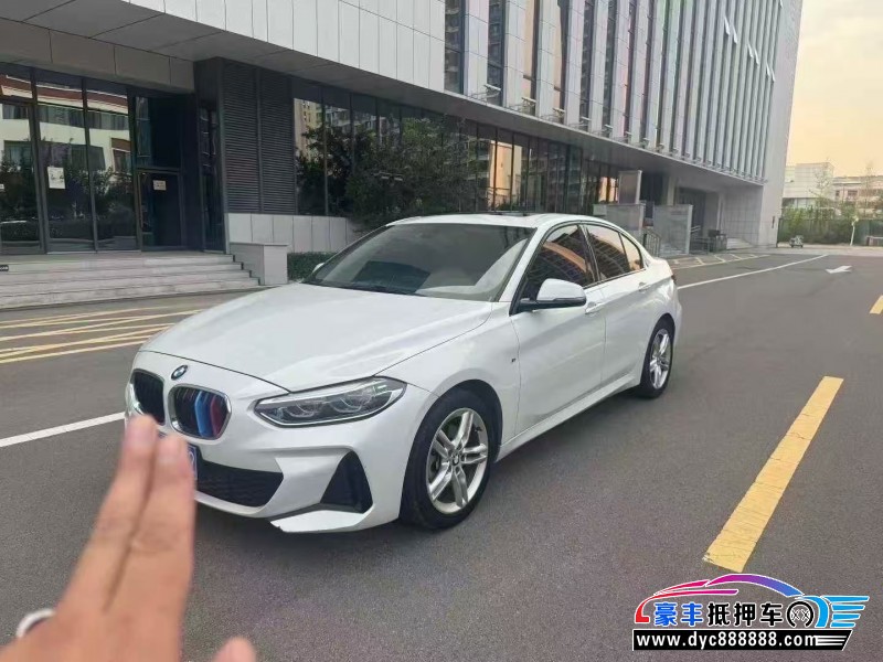 19年宝马1系轿车抵押车出售