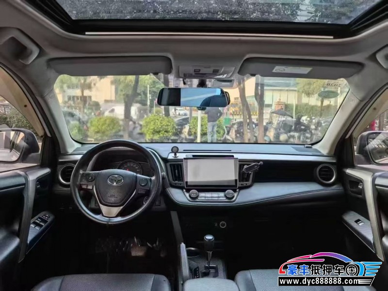 16年丰田RAV4轿车抵押车出售