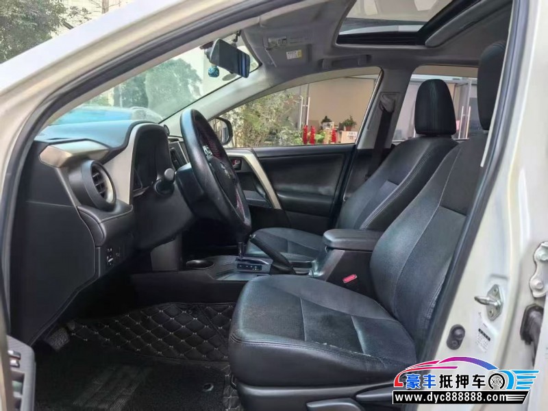 16年丰田RAV4轿车抵押车出售