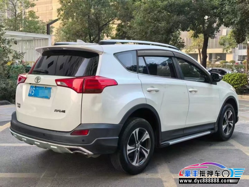 16年丰田RAV4轿车抵押车出售