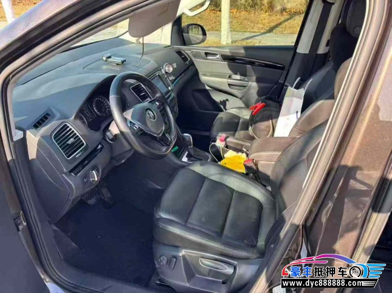 16年大众夏朗轿车抵押车出售