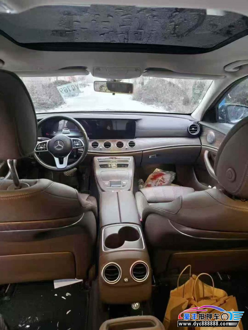 20年奔驰E轿车抵押车出售