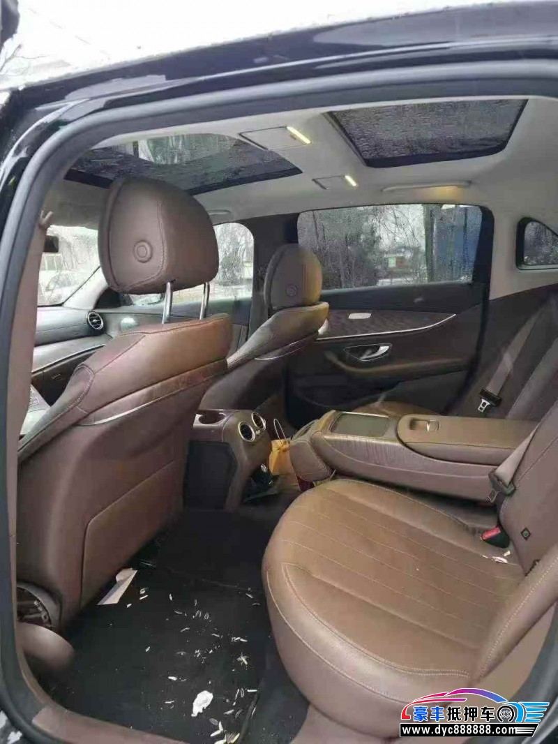 20年奔驰E轿车抵押车出售