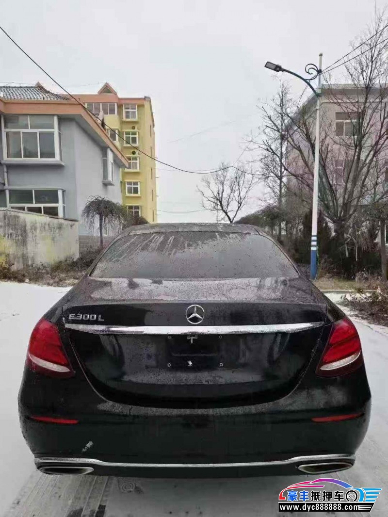 20年奔驰E轿车抵押车出售