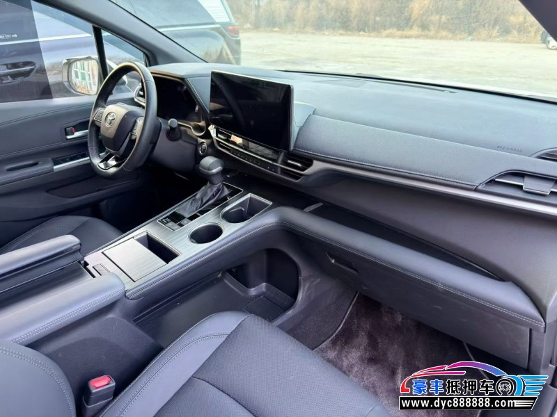 25年丰田塞纳轿车抵押车出售