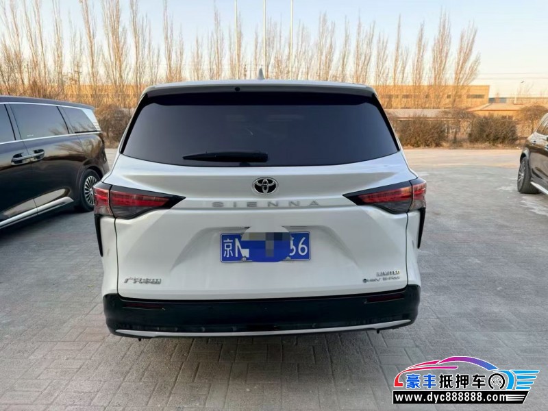 25年丰田塞纳轿车抵押车出售