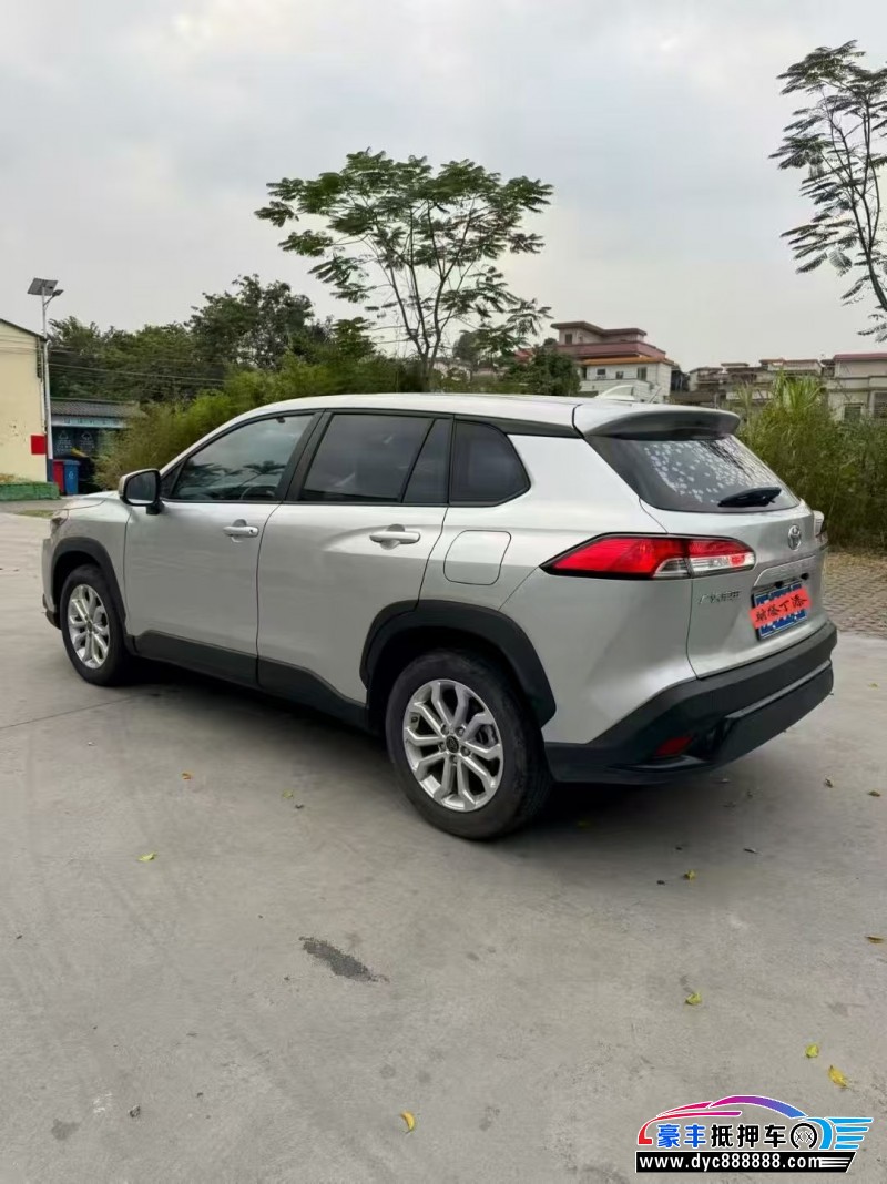 23年丰田锋兰达轿车抵押车出售