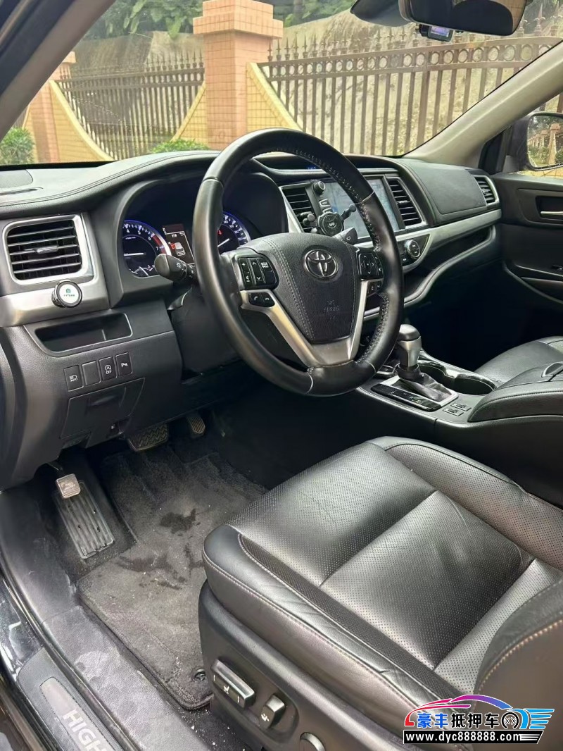 19年丰田汉兰达轿车抵押车出售